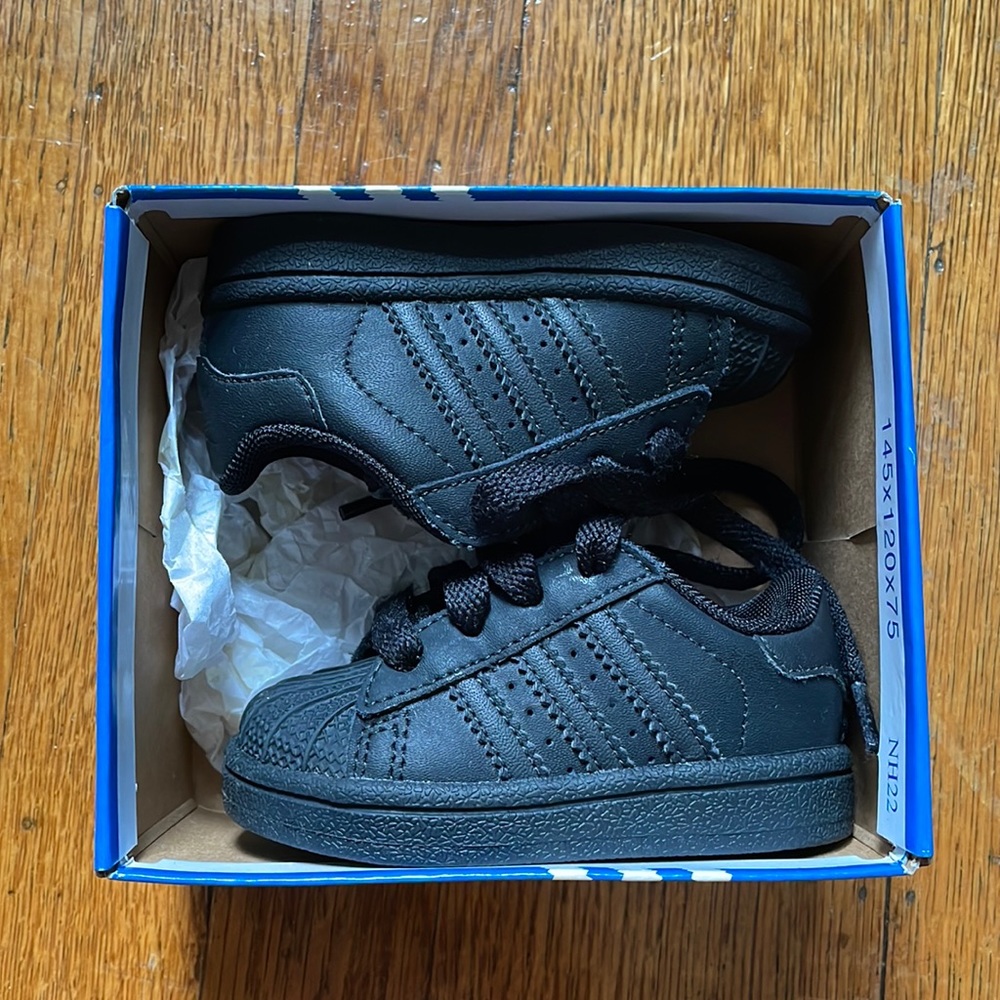 Adidas Superstar All Black Size 3C Like New